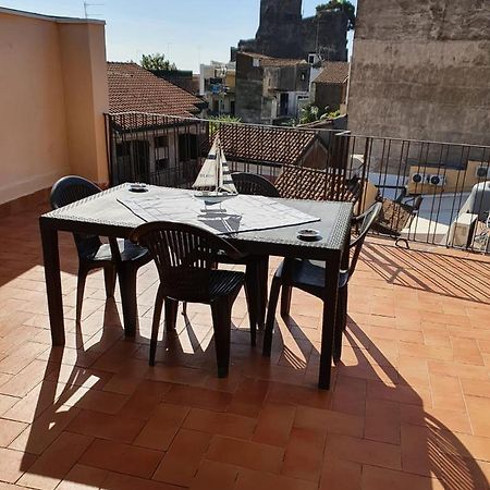 Charme In Aci Castello Apartment Exterior foto