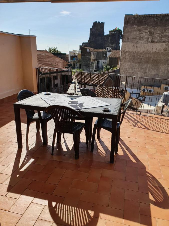 Charme In Aci Castello Apartment Exterior foto