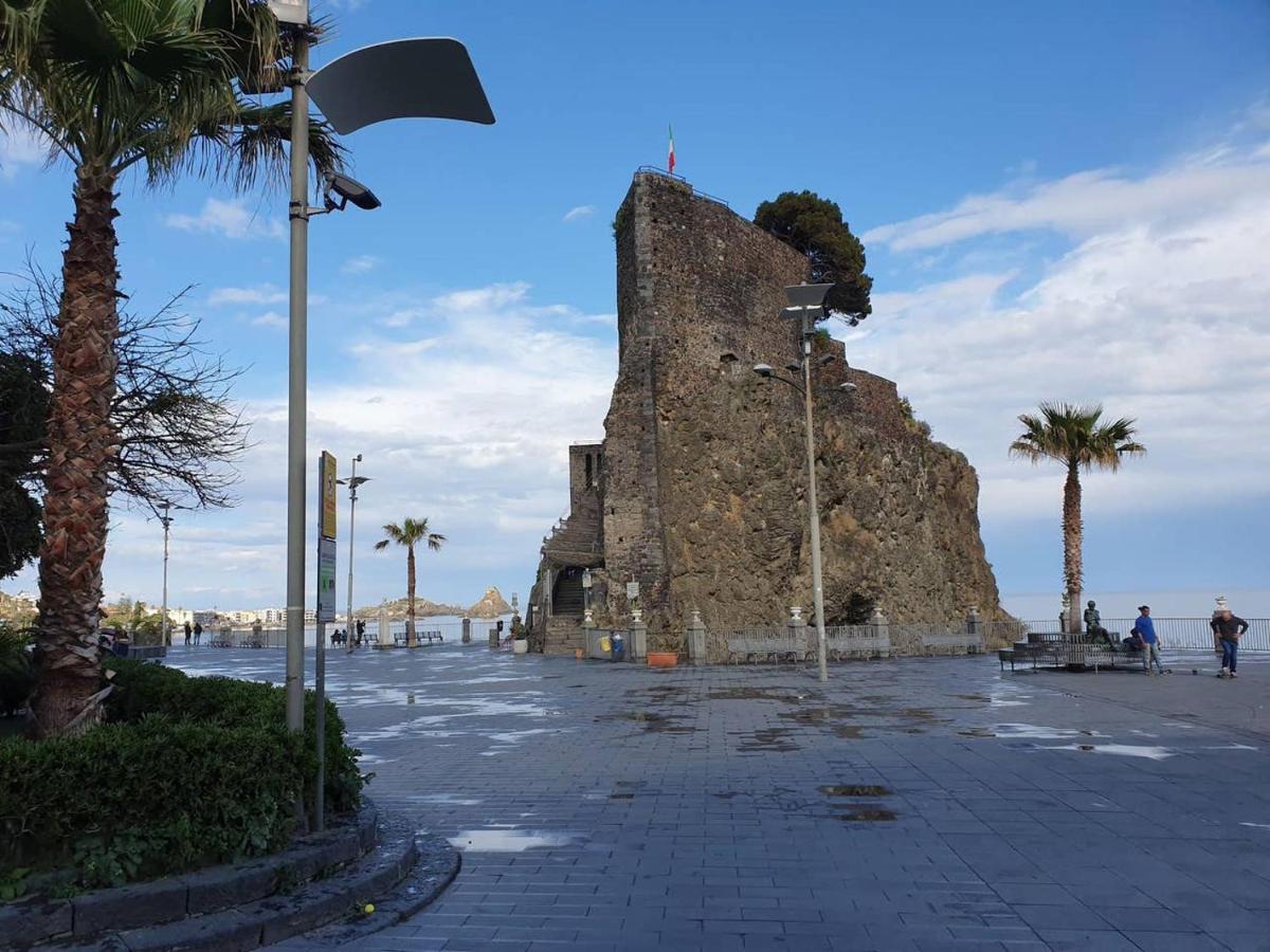 Charme In Aci Castello Apartment Exterior foto