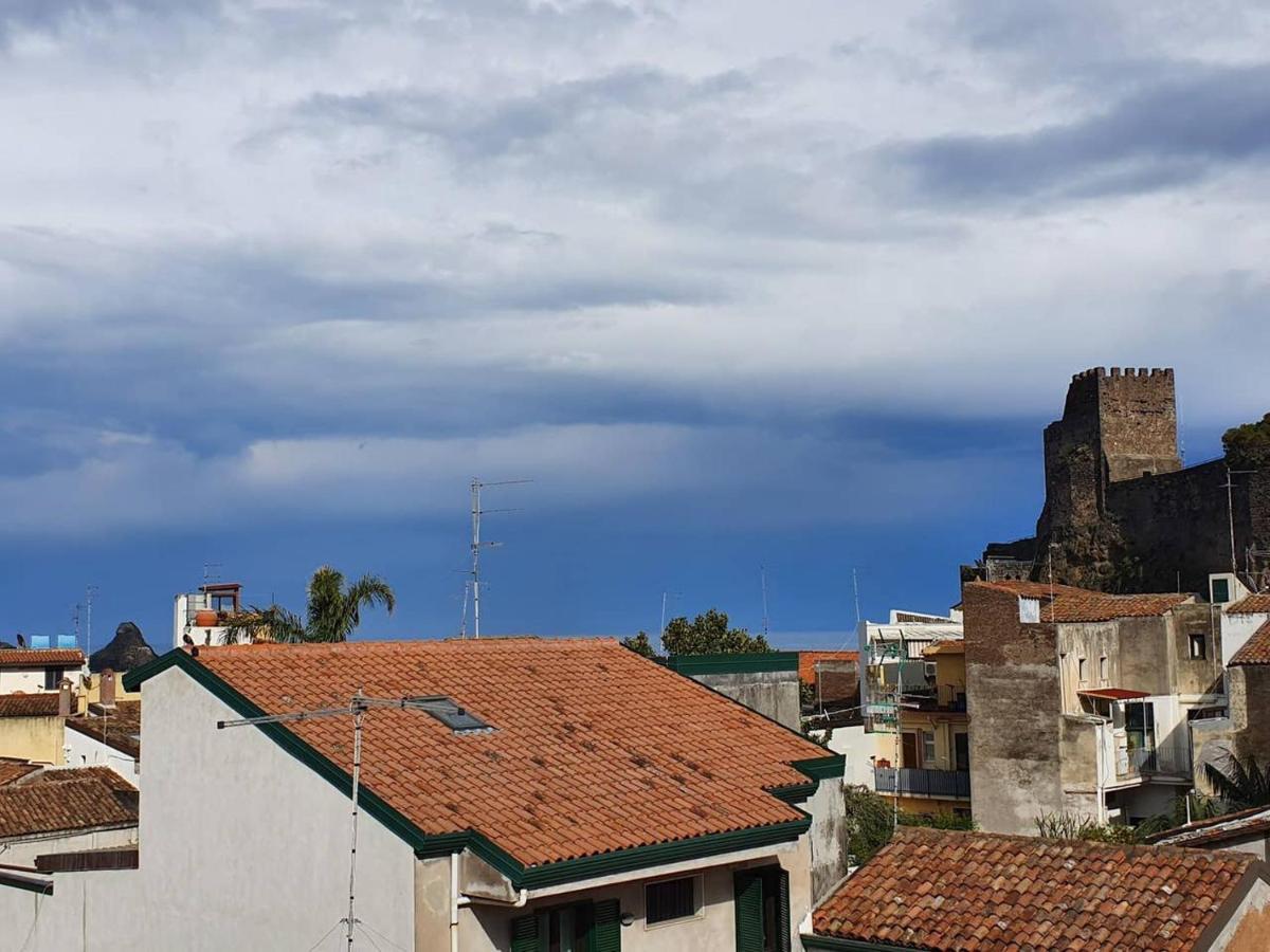 Charme In Aci Castello Apartment Exterior foto