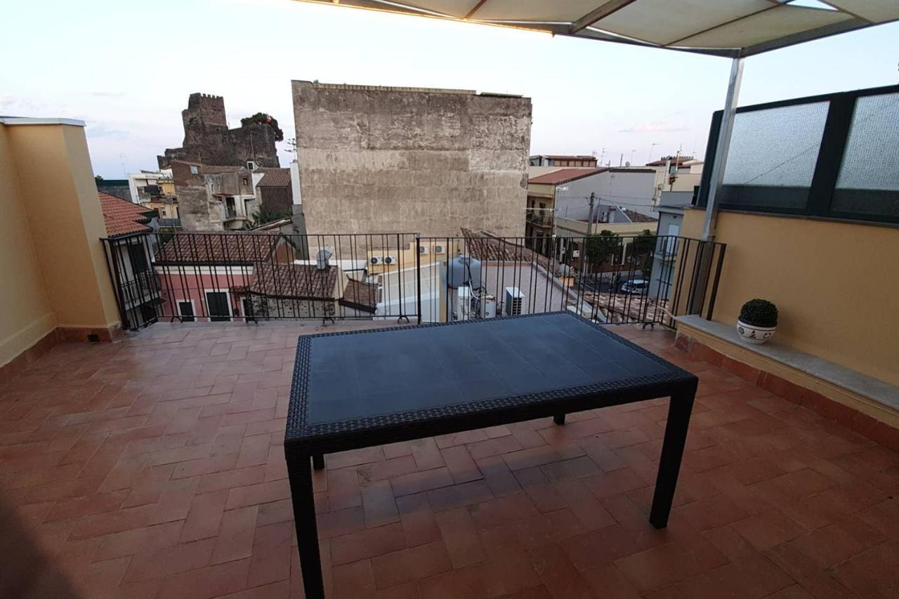 Charme In Aci Castello Apartment Exterior foto